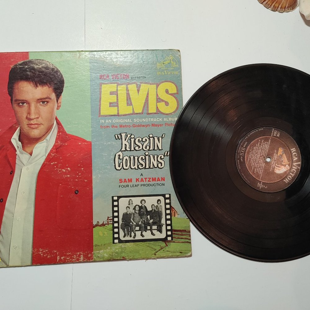 Elvis Kissin' Cousins record